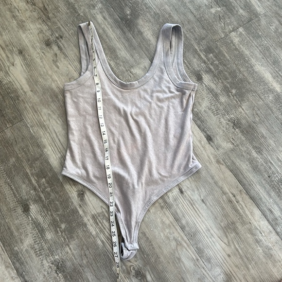 ALEXANDER WANG x UNIQLO Heat Tech Ribbed Sleeveless Bodysuit - Picture 4 of 7